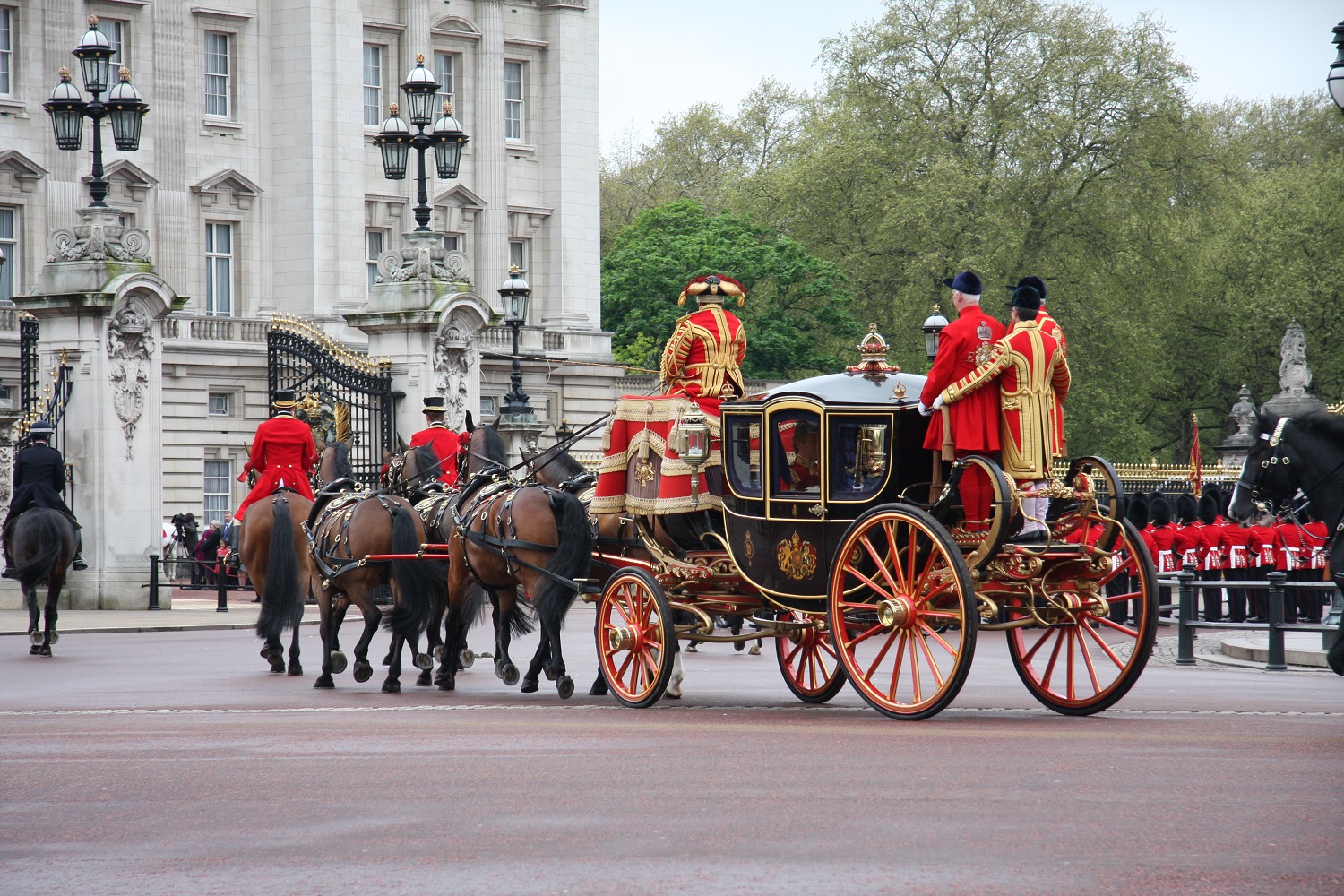 Buckingham Palace Westminster Walk, London
